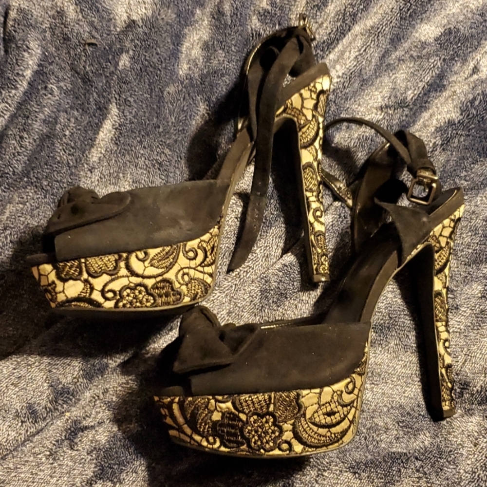 Two toned slingbacks